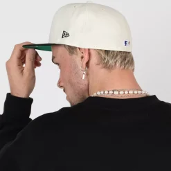 New Era Caps & Hats<5950 Chicago White Sox Cap