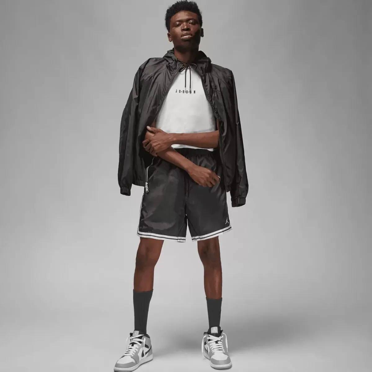 JORDAN Shorts<Air Essential Woven Shorts