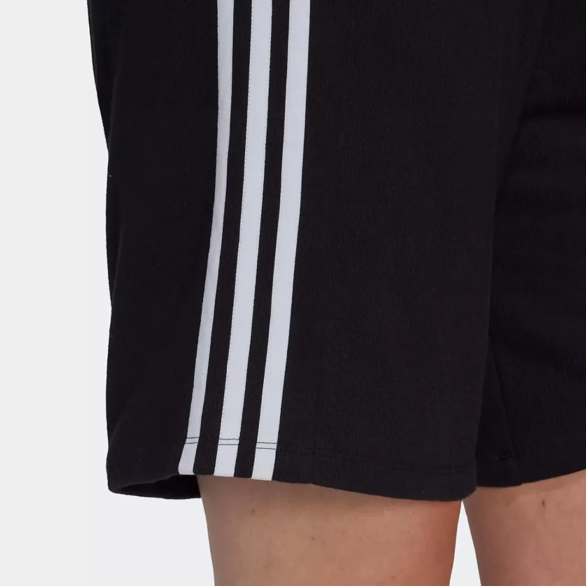 Adidas Originals Shorts<Bermuda Shorts