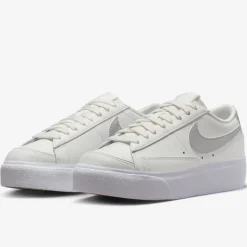Nike Sneakers<Blazer Low Platform Womens