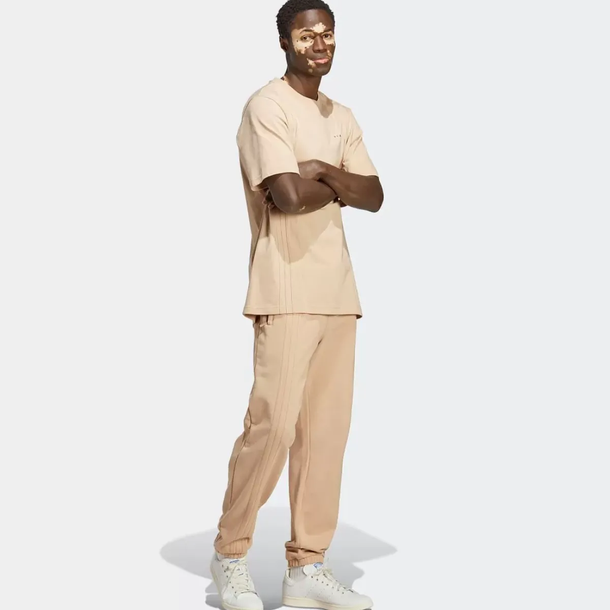 Adidas Originals Tees & Singlets<City Essentials Tee