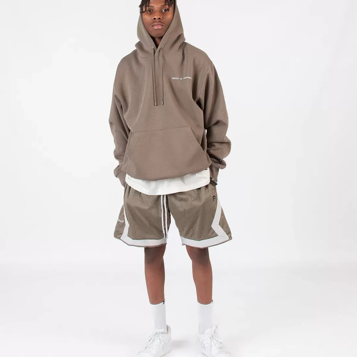 Pursuit of Happiness Hoodies & Crews<Classic Heavyweight Pullover In Otter/White