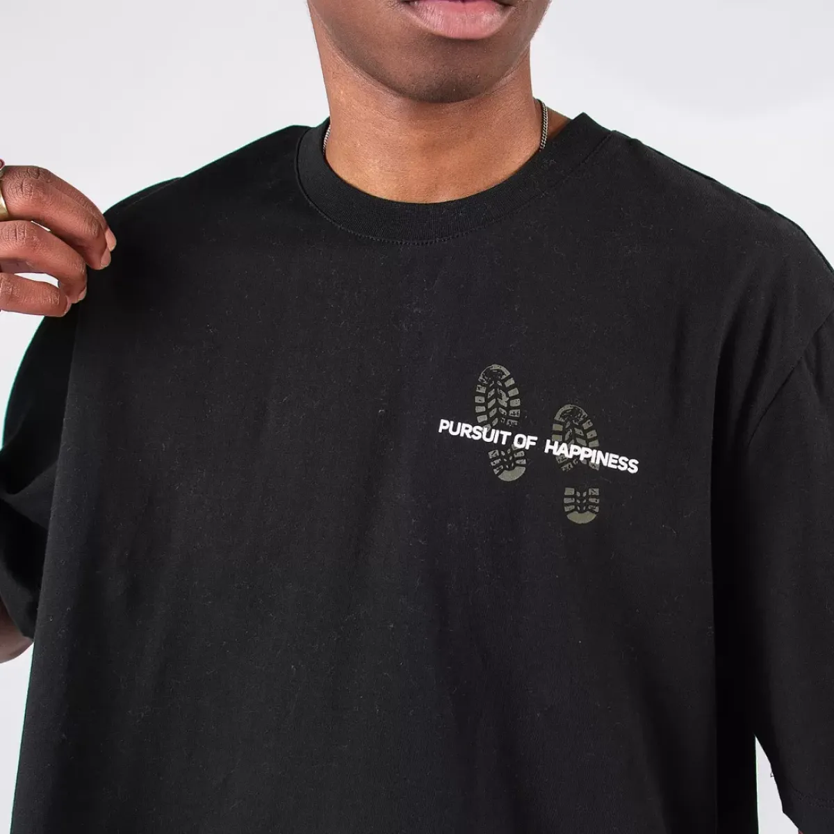 Pursuit of Happiness Tees & Singlets<Classic Track Tee Move Print In Black/Otter/White