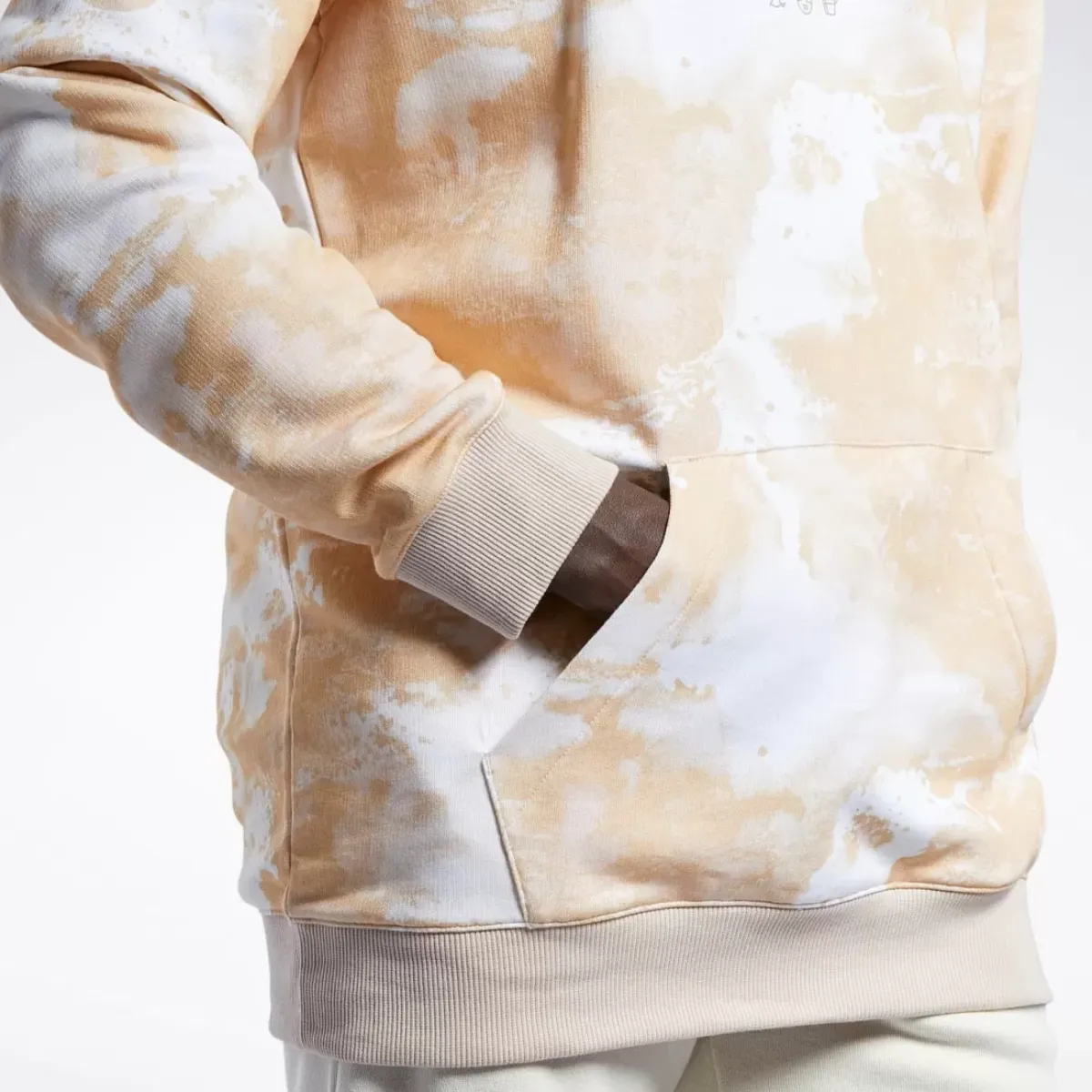 Reebok Hoodies & Crews<Classics Allover Print Hoodie