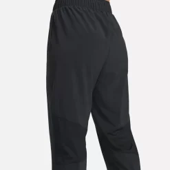 Nike Pants & Sweats<Dri-Fit Go Mid-Rise Leggings