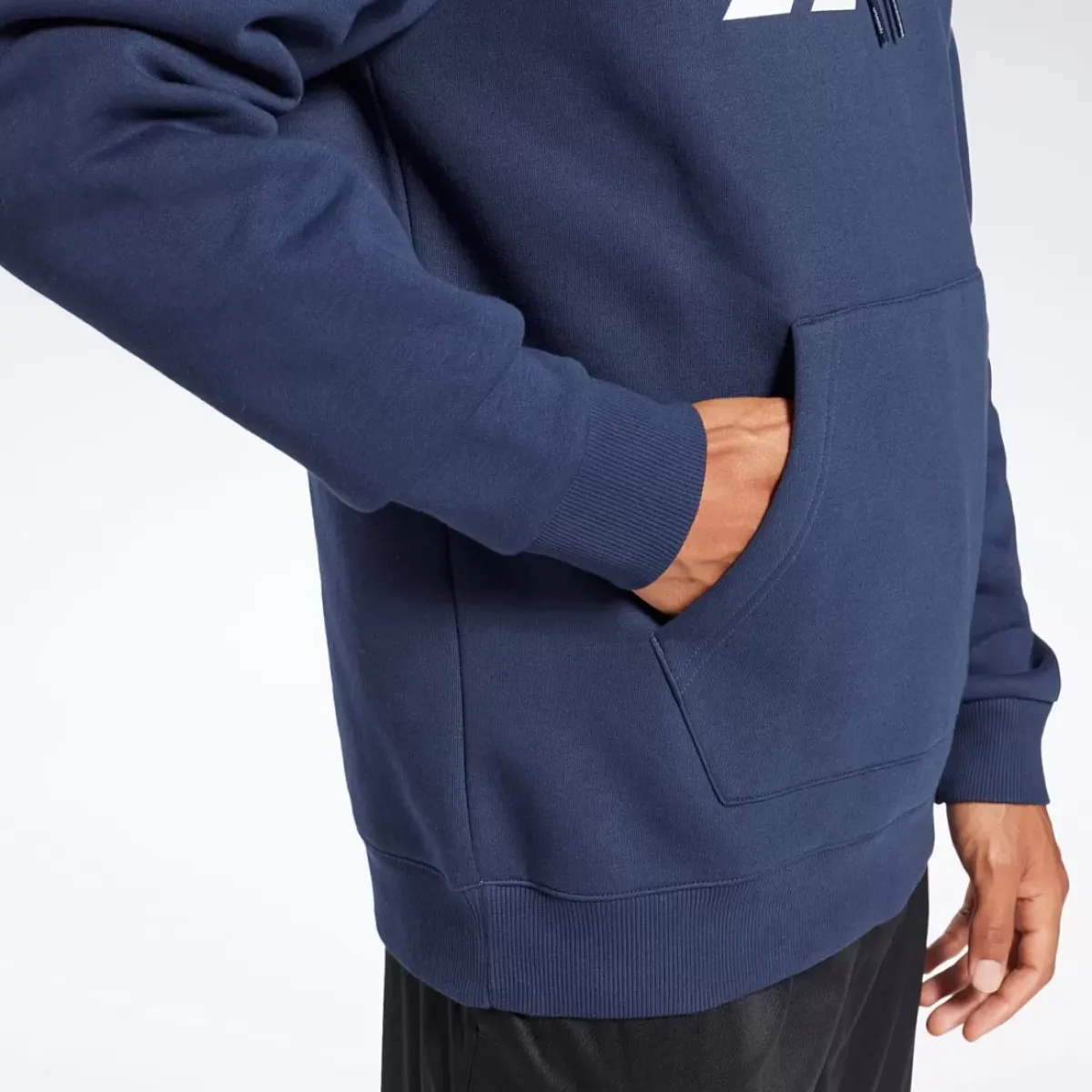 Reebok Hoodies & Crews<Identity Fleece Hoodie