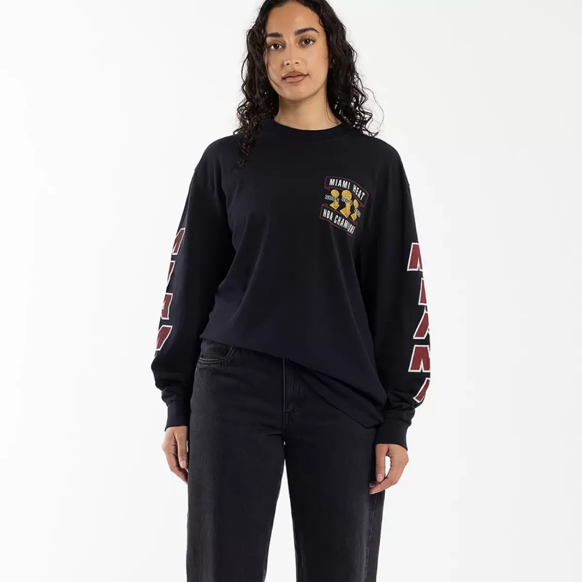 MITCHELL AND NESS Tees & Tanks<Miami Heat Long-Sleeve Tee Unisex