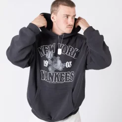 New Era Hoodies & Crews<New York Yankees Oversized Hoodie Unisex