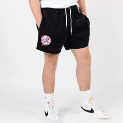 New Era Shorts<New York Yankees Woven Cord Shorts