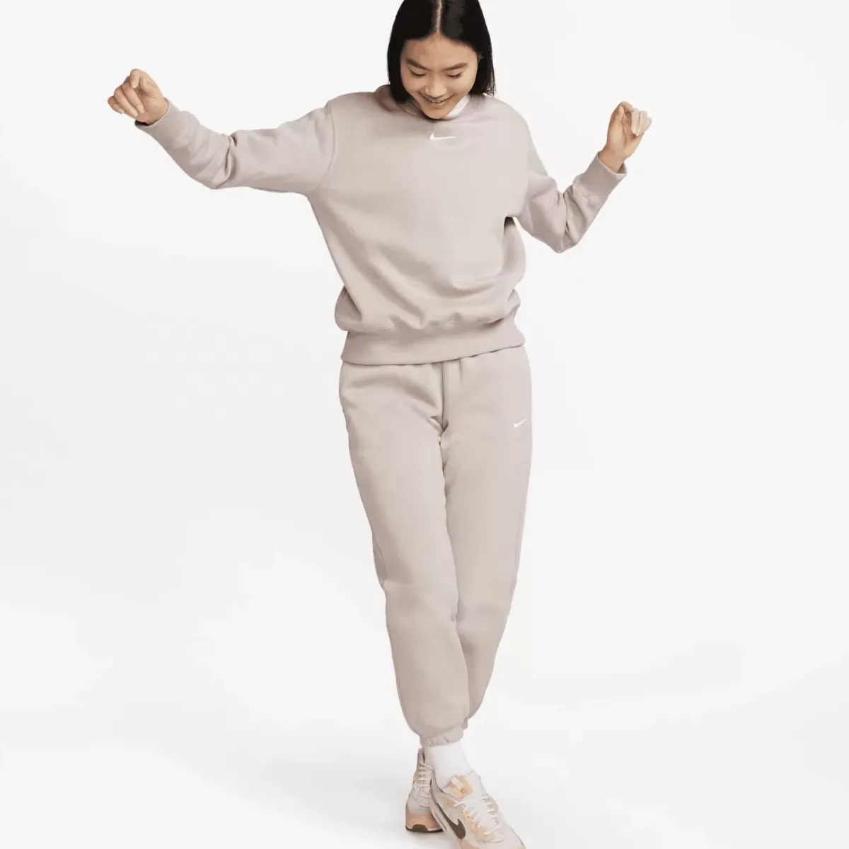 Nike Pants & Sweats<Phoenix Fleece High-Waisted Oversized Sweatpants
