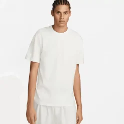 Nike Tees & Singlets<Premium Essentials Tee