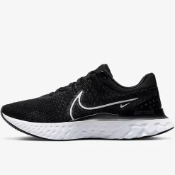 Nike Running Shoes<React Infinity Run Flyknit 3