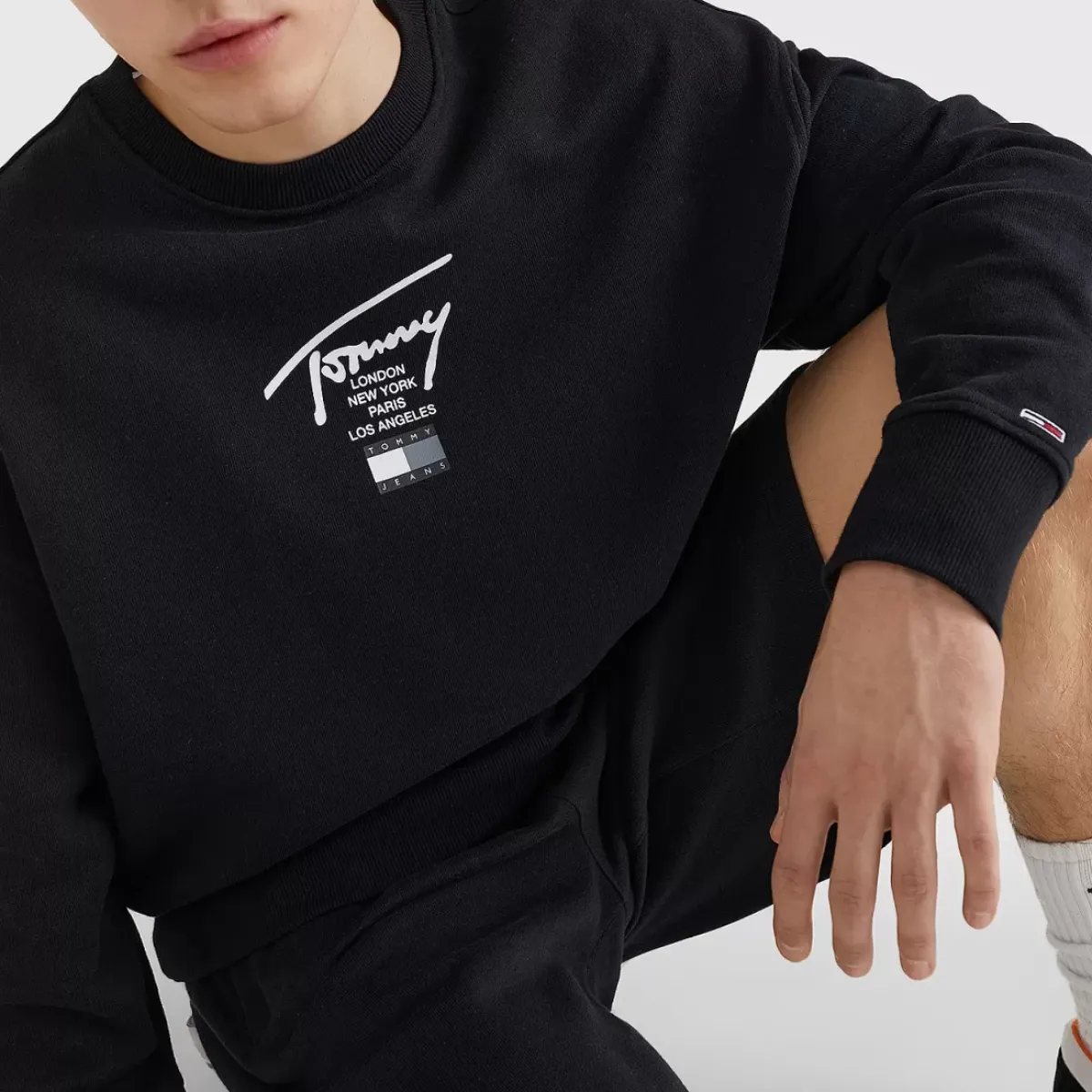 TOMMY HILFIGER Hoodies & Crews<Signature Logo Sweatshirt