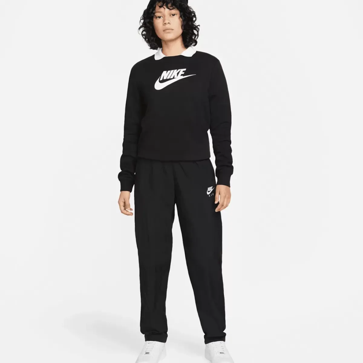 Nike Hoodies & Crews<Sportswear Club Fleece Logo Crew-Neck Sweatshirt