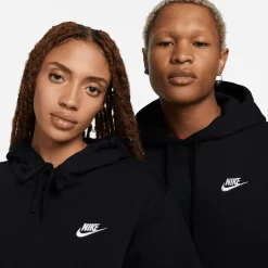 Nike Hoodies & Crews<Sportswear Club Fleece Pullover Hoodie Unisex