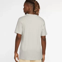 Nike Tees & Singlets<Sportswear Club Tee