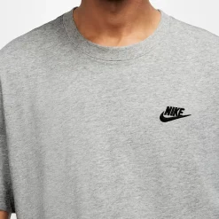 Nike Tees & Singlets<Sportswear Club Tee