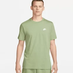 Nike Tees & Singlets<Sportswear Club T-Shirt