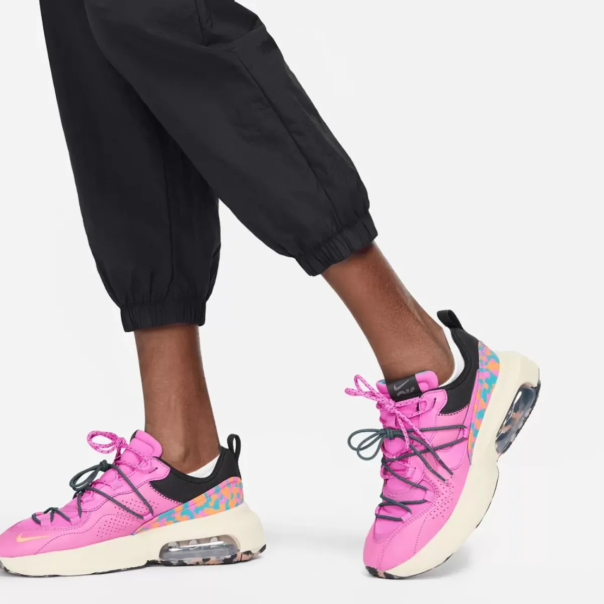 Nike Pants & Sweats<Sportswear Essential Mid-Rise Pants