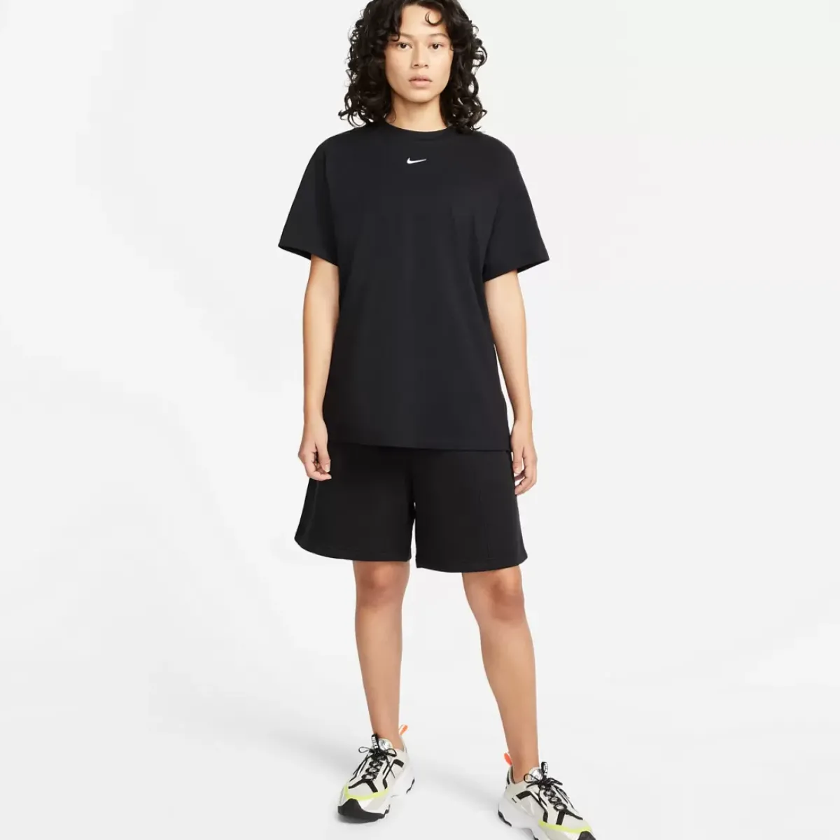 Nike Tees & Tanks<Sportswear Essential T-Shirt