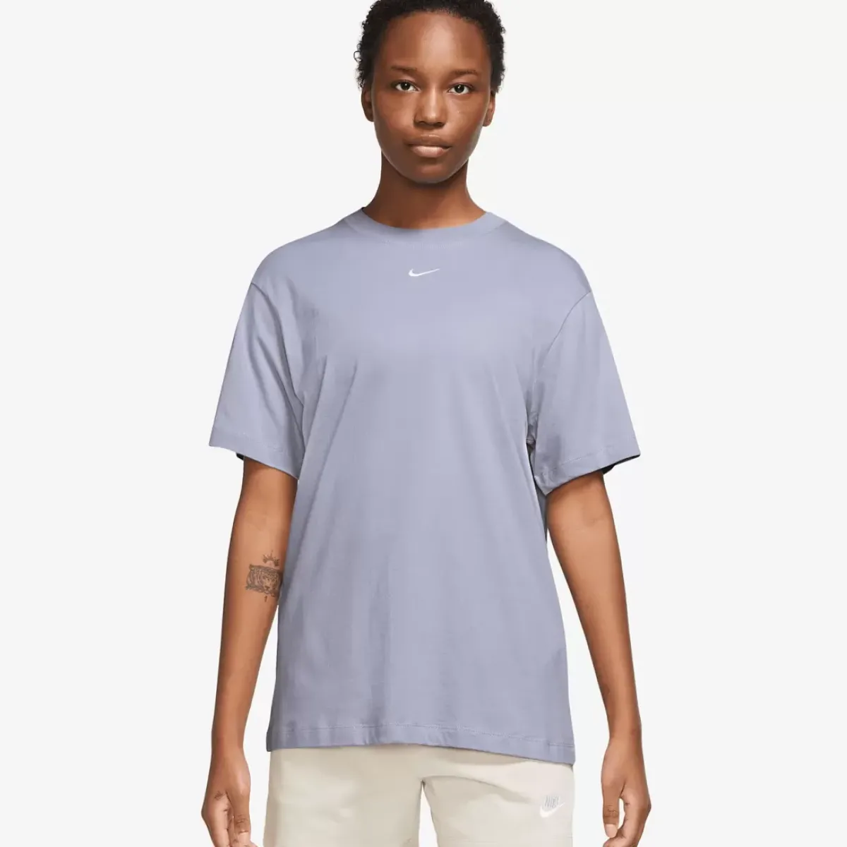 Nike Tees & Tanks<Sportswear Essentials Tee