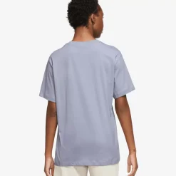 Nike Tees & Tanks<Sportswear Essentials Tee