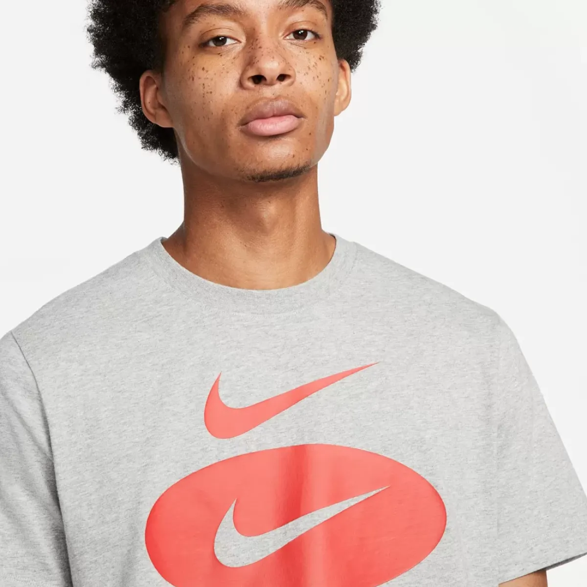 Nike Tees & Singlets<Sportswear Swoosh T-Shirt
