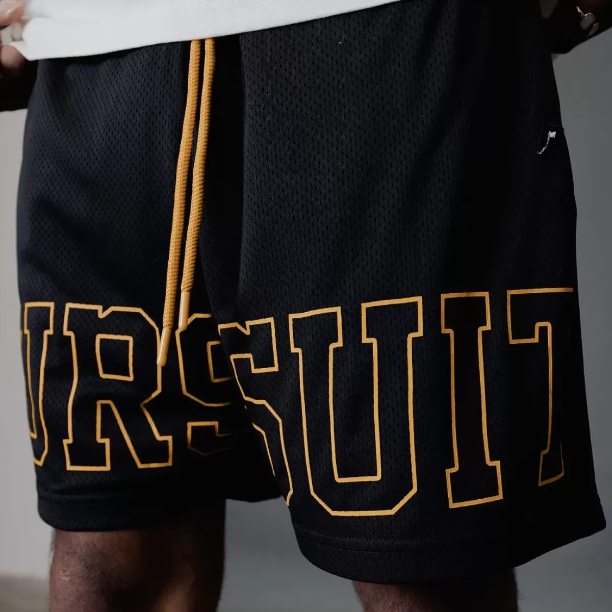 Pursuit of Happiness Shorts<Training Day Short Black Gold