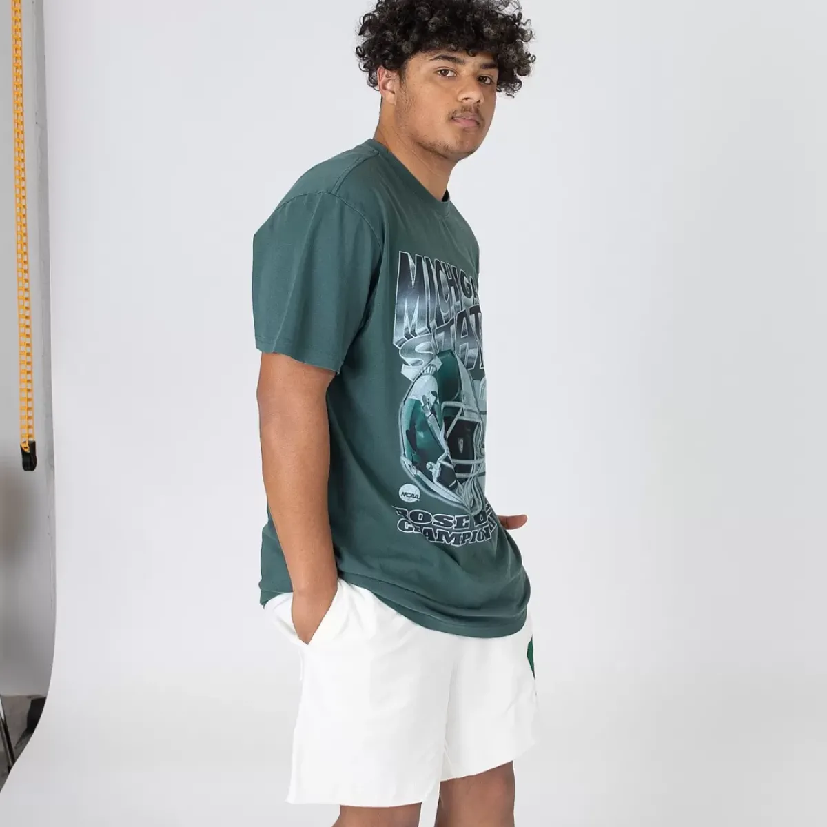 NCAA Tees & Singlets<Vintage Graduation Logo Tee