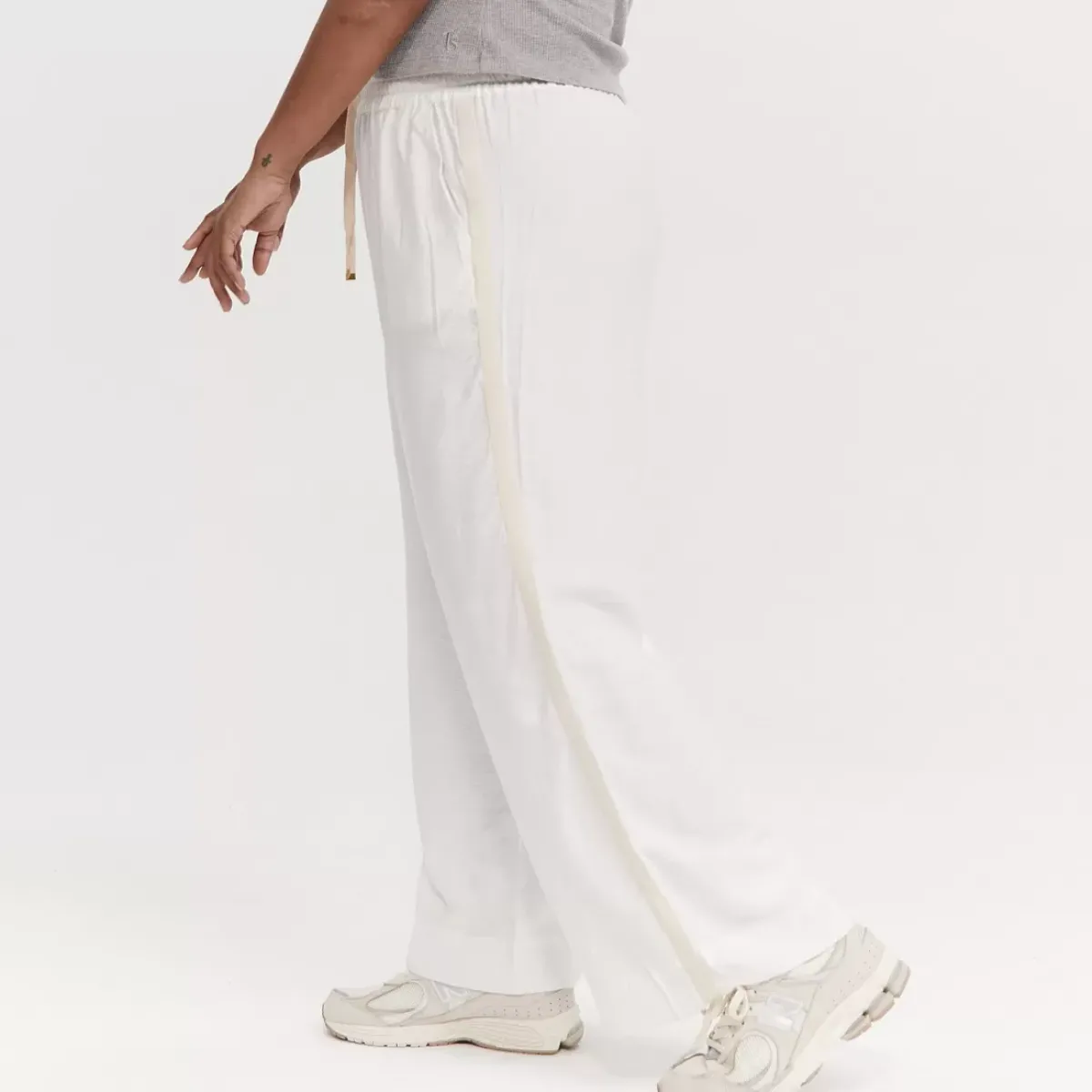 Taylor Sport Pants & Sweats<Weekender Pant In White