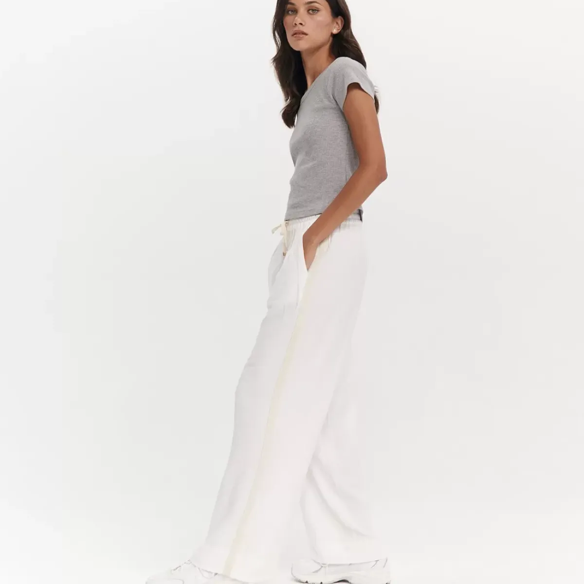 Taylor Sport Pants & Sweats<Weekender Pant In White