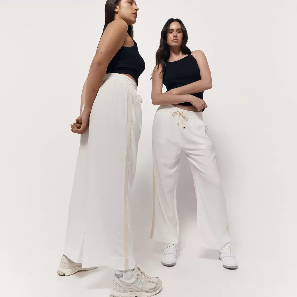 Taylor Sport Pants & Sweats<Weekender Pant In White