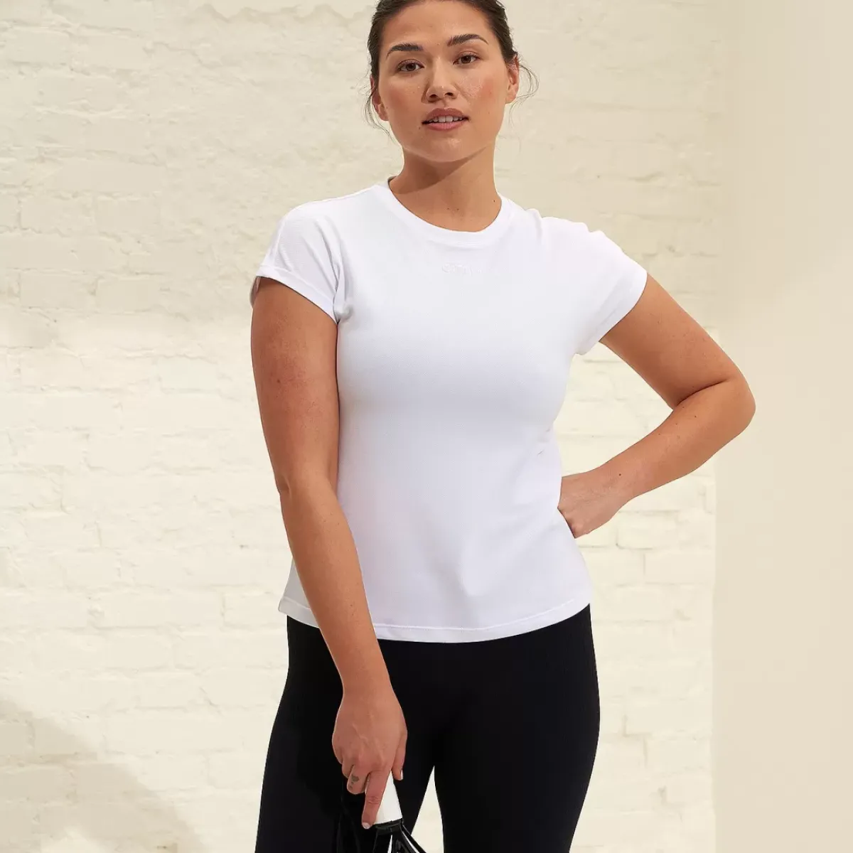 Aim Tees & Tanks<White Airy Top